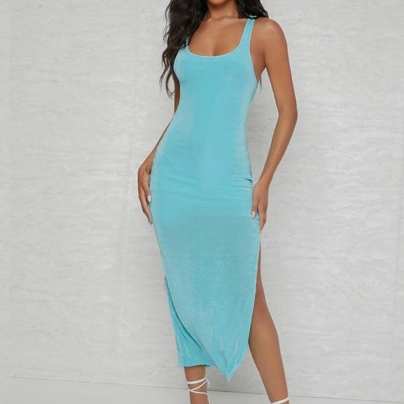 Baby Blue Open back dress - Picture 3 of 4